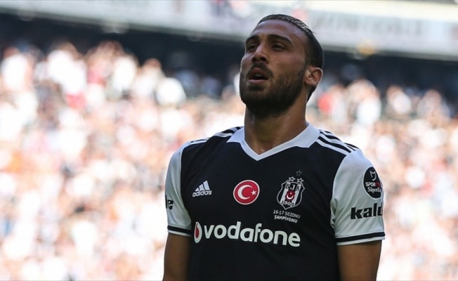 Cenk Tosun, Fenerbahçe karşısında ilk peşinde