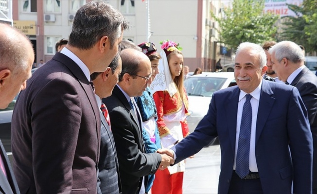 Fakıbaba, bir pastanede fenalaşan kadına ilk müdahaleyi yaptı