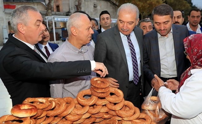 İstanbul Büyükşehir Belediye Başkanı Uysal mesaisine başladı