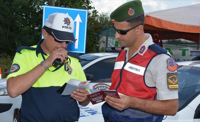 Trafik denetimlerinde 15 bin 738 sürücüye ceza uygulandı