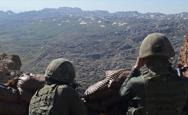 Diyarbakır'da yaralanan güvenlik korucusu şehit oldu