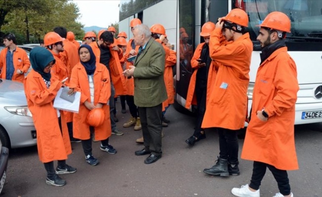 Sürücü rahatsızlanınca Orhan Hoca kazayı önledi