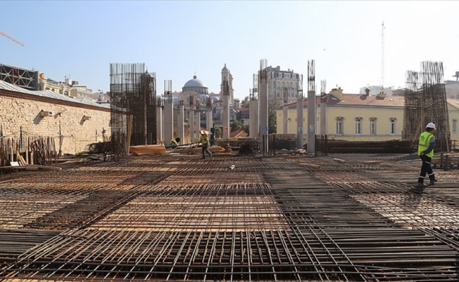 Taksim'e yapılan cami yükseliyor