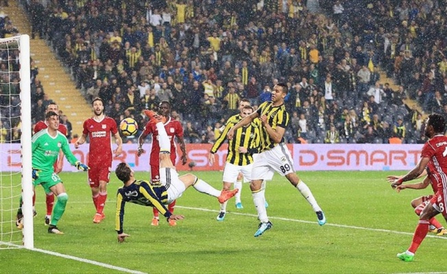 Fenerbahçe sahasında farklı galip