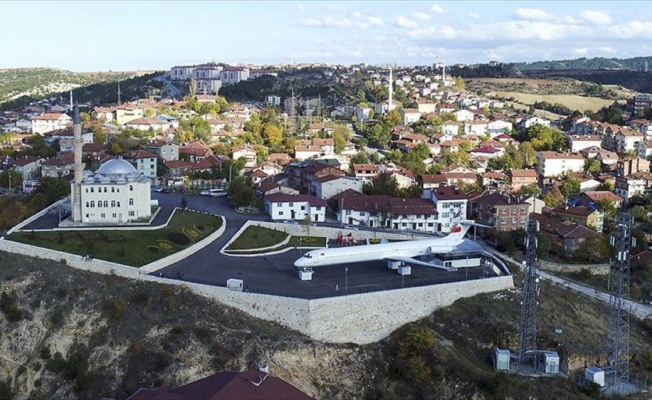 Mahallenin ortasında 'yolcu uçağı'