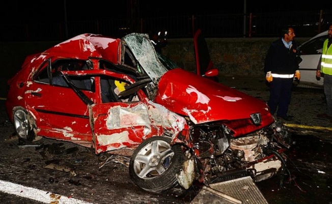 Polis memuru trafik kazasında can verdi