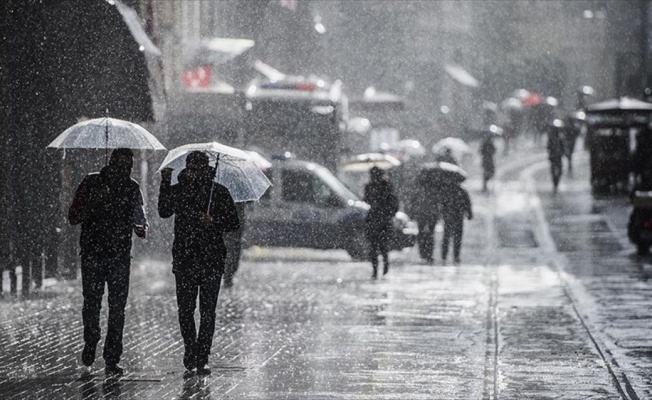 Yeni haftada serin ve yağışlı hava yurt genelinde etkili olacak