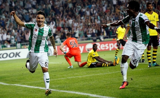 Atiker Konyaspor, Vitoria Guimaraes'e konuk olacak