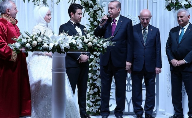 Cumhurbaşkanı Erdoğan nikah şahitliği yaptı