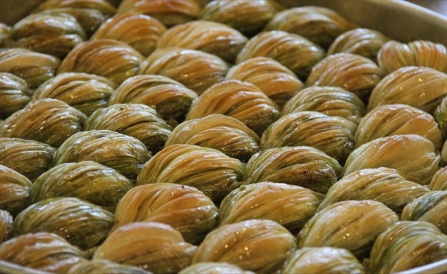 Gastronomi kentinin yeni lezzeti 'midye' baklava