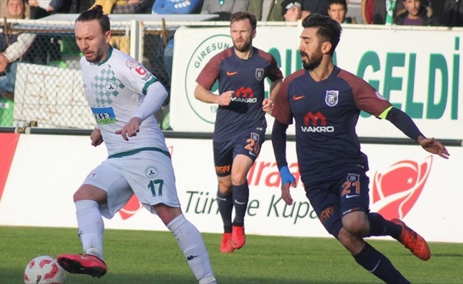 Lig lideri Medipol Başakşehir'e kupa süprizi