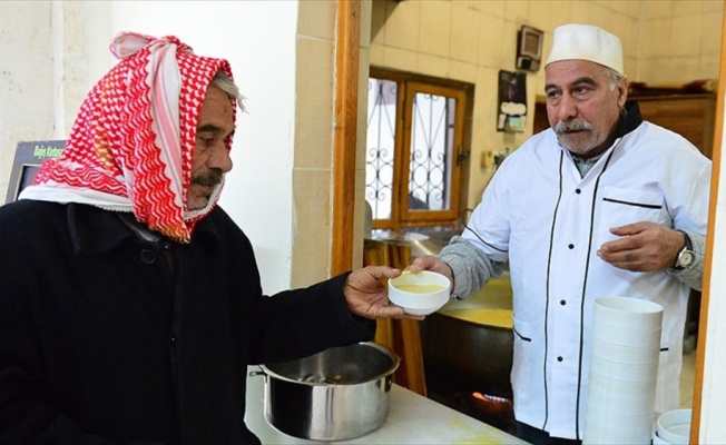 'Peygamber geleneğini' şafak vakti sürdürüyorlar