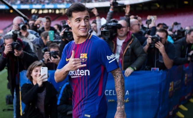 Barcelona Coutinho'yu tanıttı