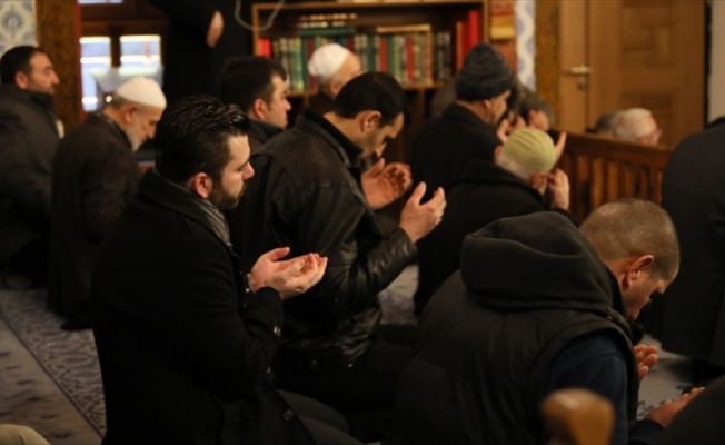 Hacı Bayram Camii'nde Mehmetçik'e dua