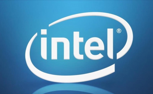 Intel'in dördüncü çeyrek geliri arttı