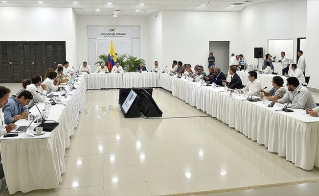 Kolombiya'da hükümet ve FARC liderleri bir araya geldi