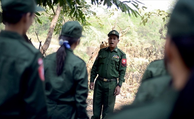 Myanmar'da sivilleri öldüren askerlere hapis