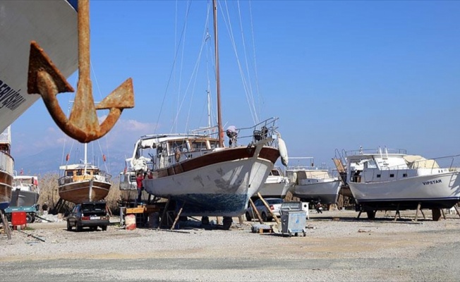 Tekneler turizm sezonuna hazırlanıyor