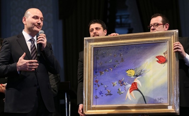 İçișleri Bakanı Soylu'nun kelebek hastaları için yaptığı resim 500 bin liraya satıldı