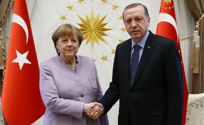 Cumhurbaşkanı Erdoğan Merkel ile telefonda görüştü