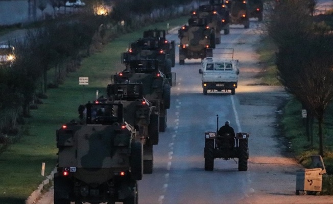 Hatay'a gelen komandolar sınır birliklerine sevk edildi