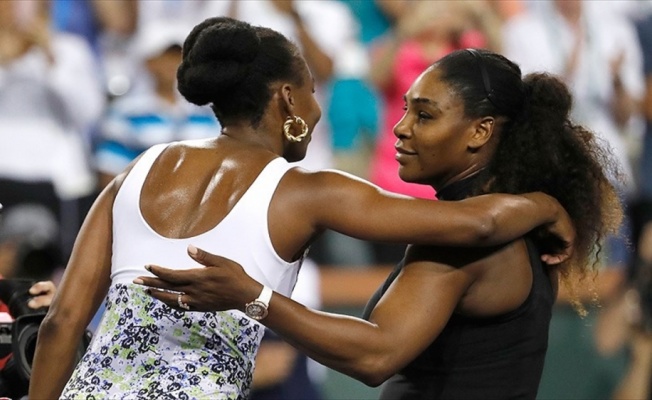 Serena Williams Indian Wells'te ablasına takıldı