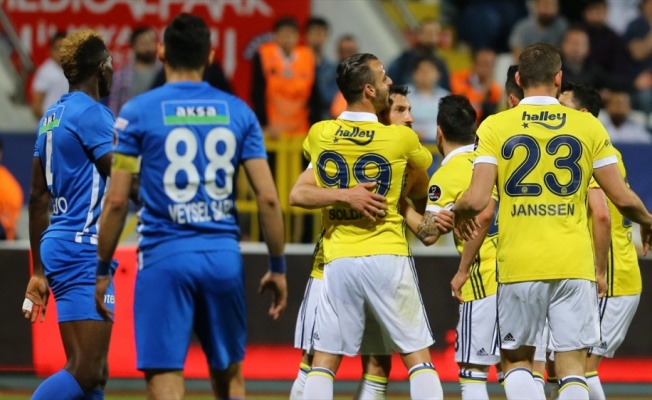 Fenerbahçe, Kasımpaşa'da rahat kazandı