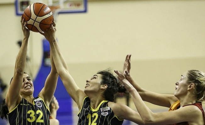 Kadın basketbolunda derbi heyecanı