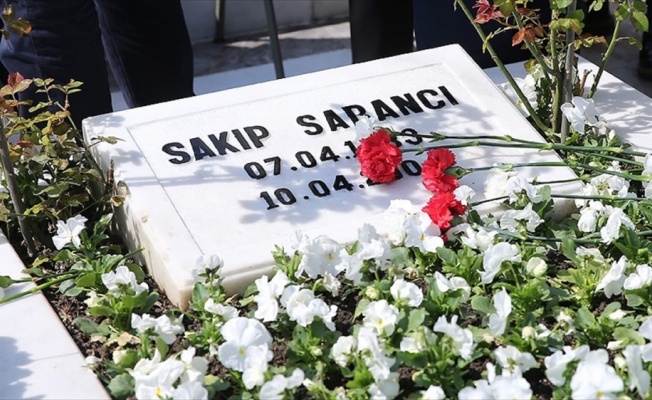 Sakıp Sabancı kabri başında anıldı