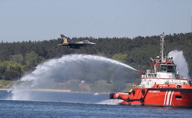 SOLOTÜRK'ün '23 Nisan' gösterisi nefes kesti