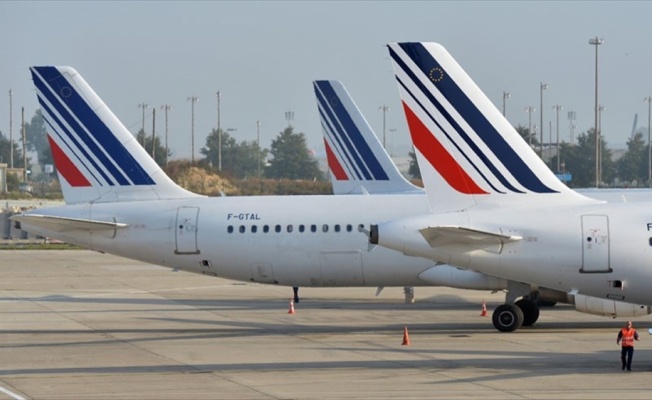 Air France'da grevler istifa getirdi