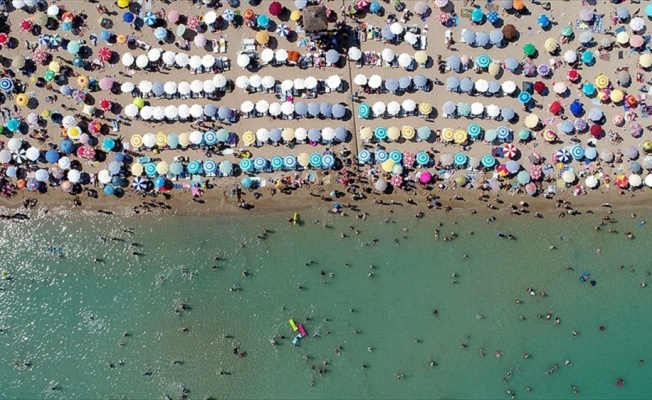 Turist sayısında rekor sürüyor