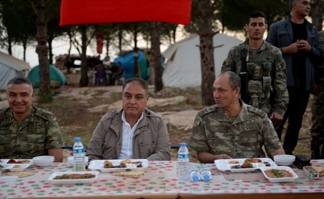 Korgeneral Temel, Afrin kahramanlarıyla Burseya'da iftar yaptı