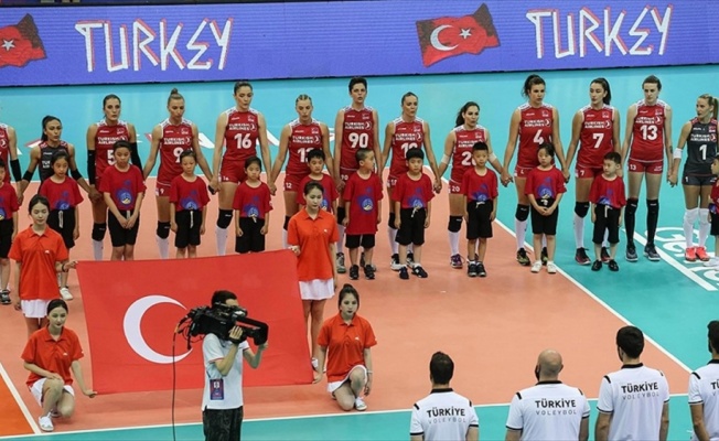 A Milli Kadın Voleybol Takımı gümüş madalyada kaldı