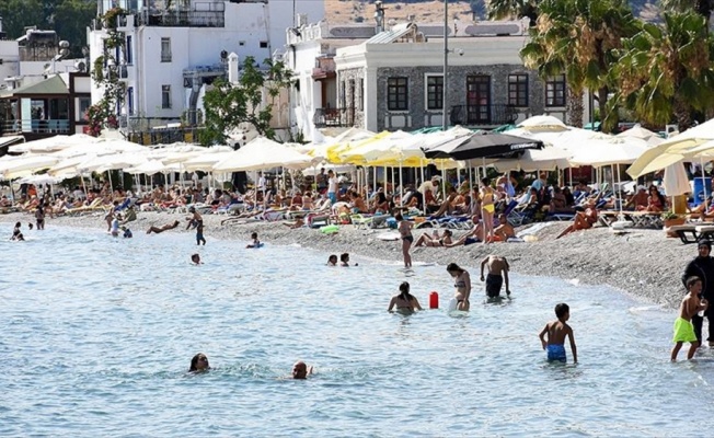 Avrupalı turist Bodrum'a geri döndü