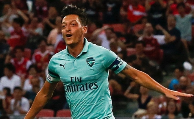 'Kaptan' Mesut Özil göz doldurdu