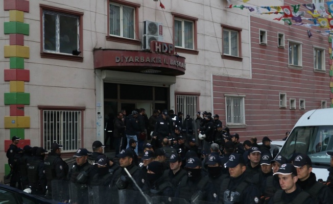 HDP’ye polis baskını: 20’den fazla gözaltı