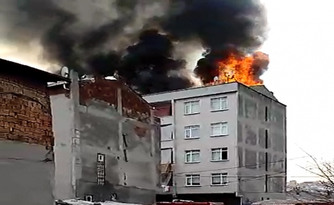 İstanbul Bağcılar' da korkutan yangın