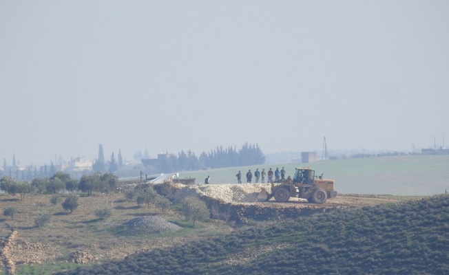 Operasyon korkusu teröristlere hendek kazdırıyor