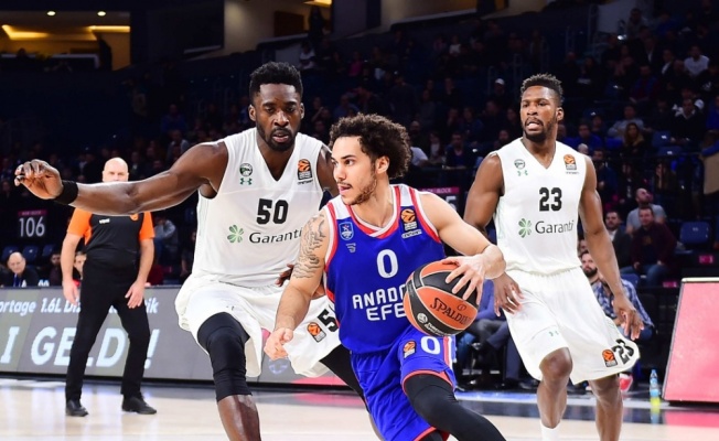 Euroleague’deki Türk derbisi Anadolu Efes’in