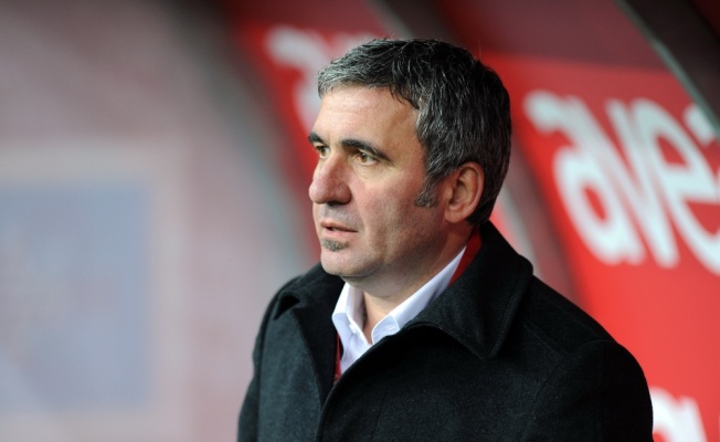 Galatasaray’ın efsanesi Hagi, Antalya’ya geliyor