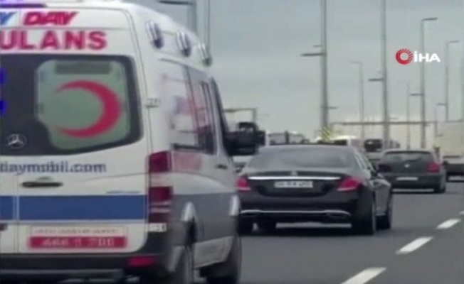 Ambulansa yol vermemek için yaptıkları pes dedirtti