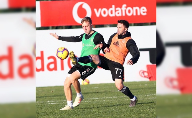 Beşiktaş, derbi hazırlıklarını sürdürdü