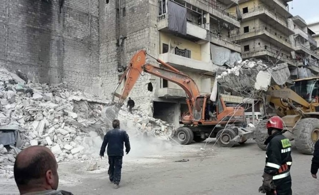 Çöken bina 11 kişiye mezar oldu