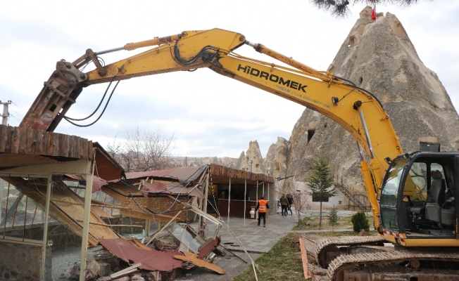 Kapadokya’da 7 kaçak yapı yıkıldı