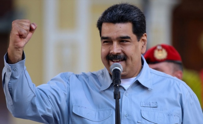 Maduro kullandığı araçla Caracas'ı gezip ABD'ye mesaj verdi