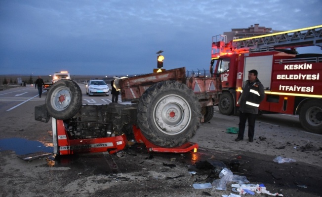 Parçalanan traktörden sağ kurtuldu