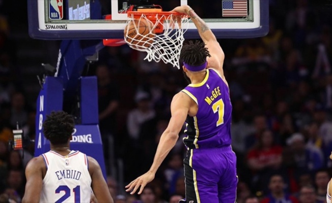 Philadelphia 76ers, Lakers'ı farklı yendi