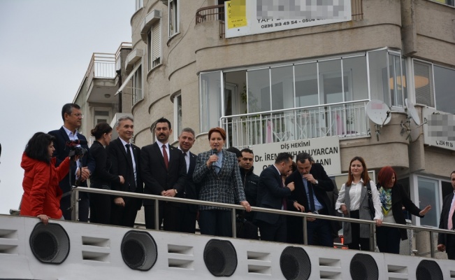 Akşener Manisa’da