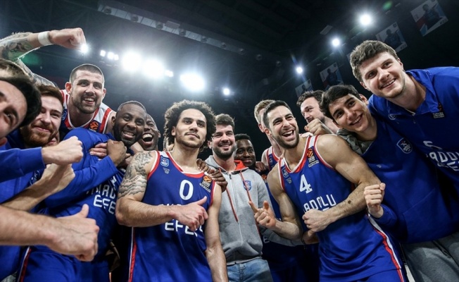 Anadolu Efes'te 4. dalya heyecanı